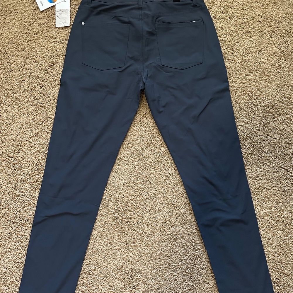 Vuori Meta Pant Size (33X32) NWT